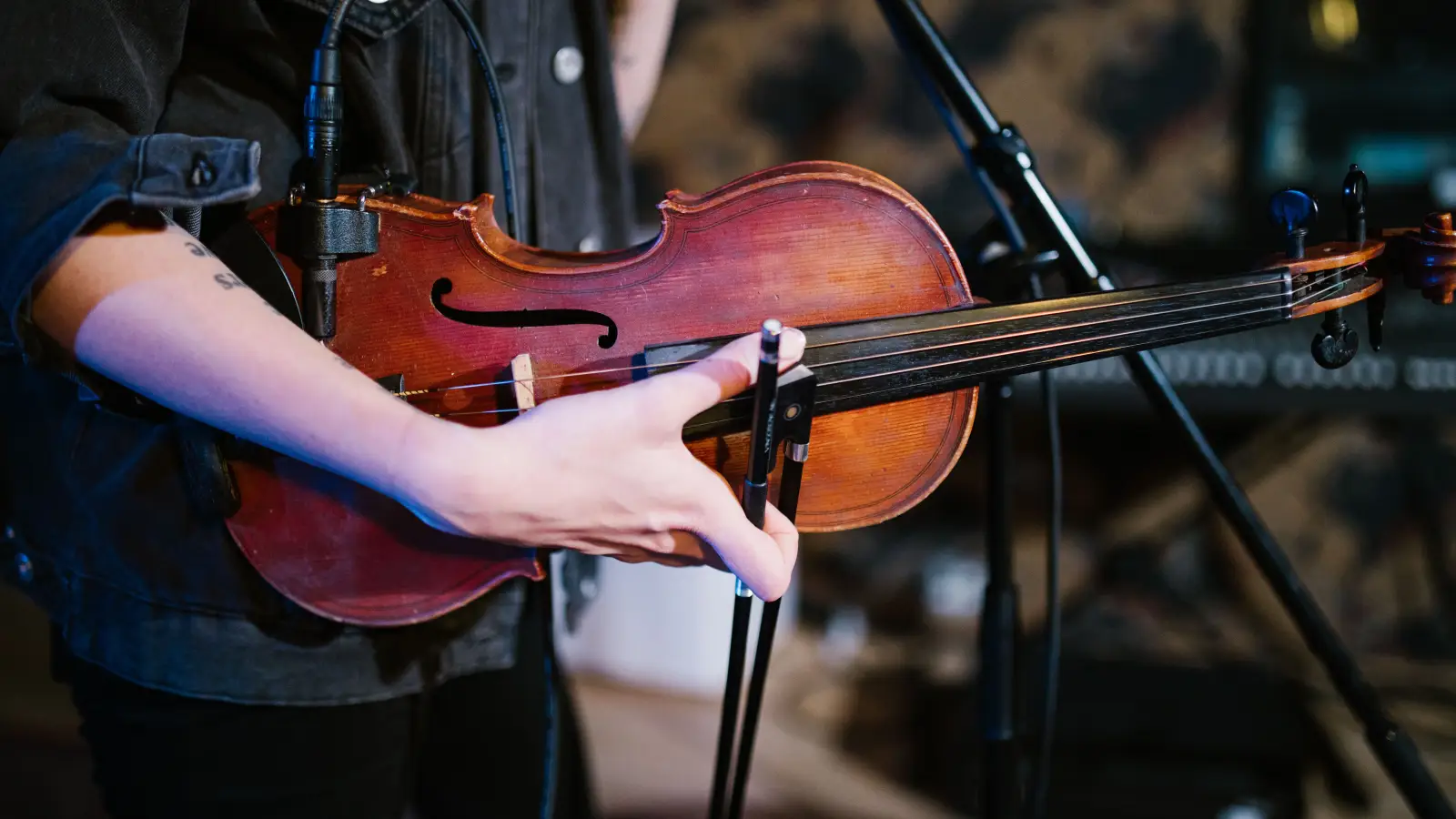 The Right Way to Rosin a Bow, According to Violin Teachers