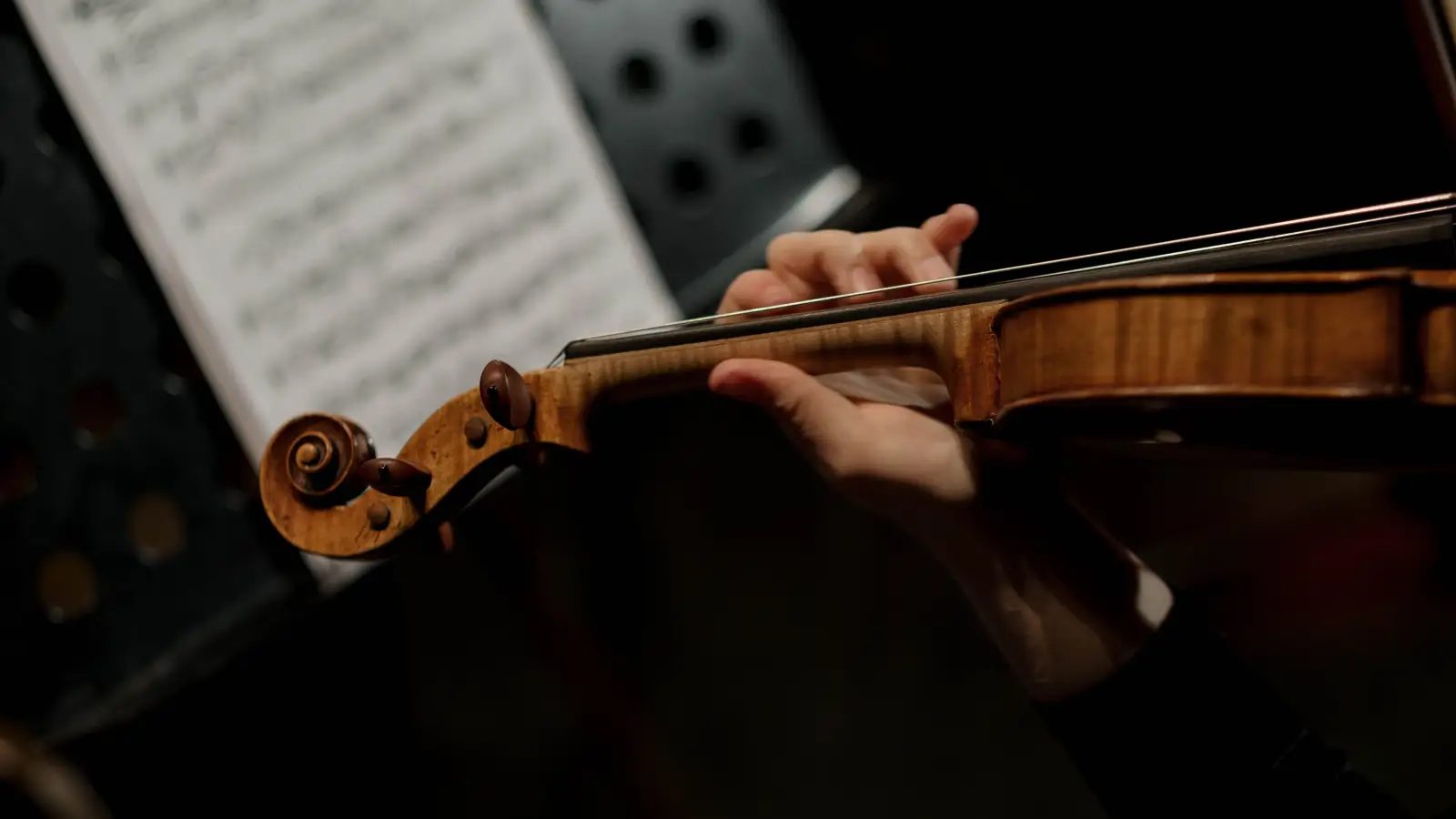 Stop Breaking Your First Violin Strings: Tuning Mistakes to Avoid