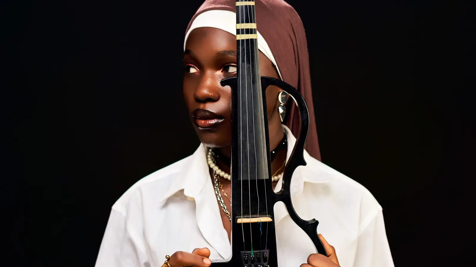 The Surprising Advantage of an Electric First Violin That Isn't Silence