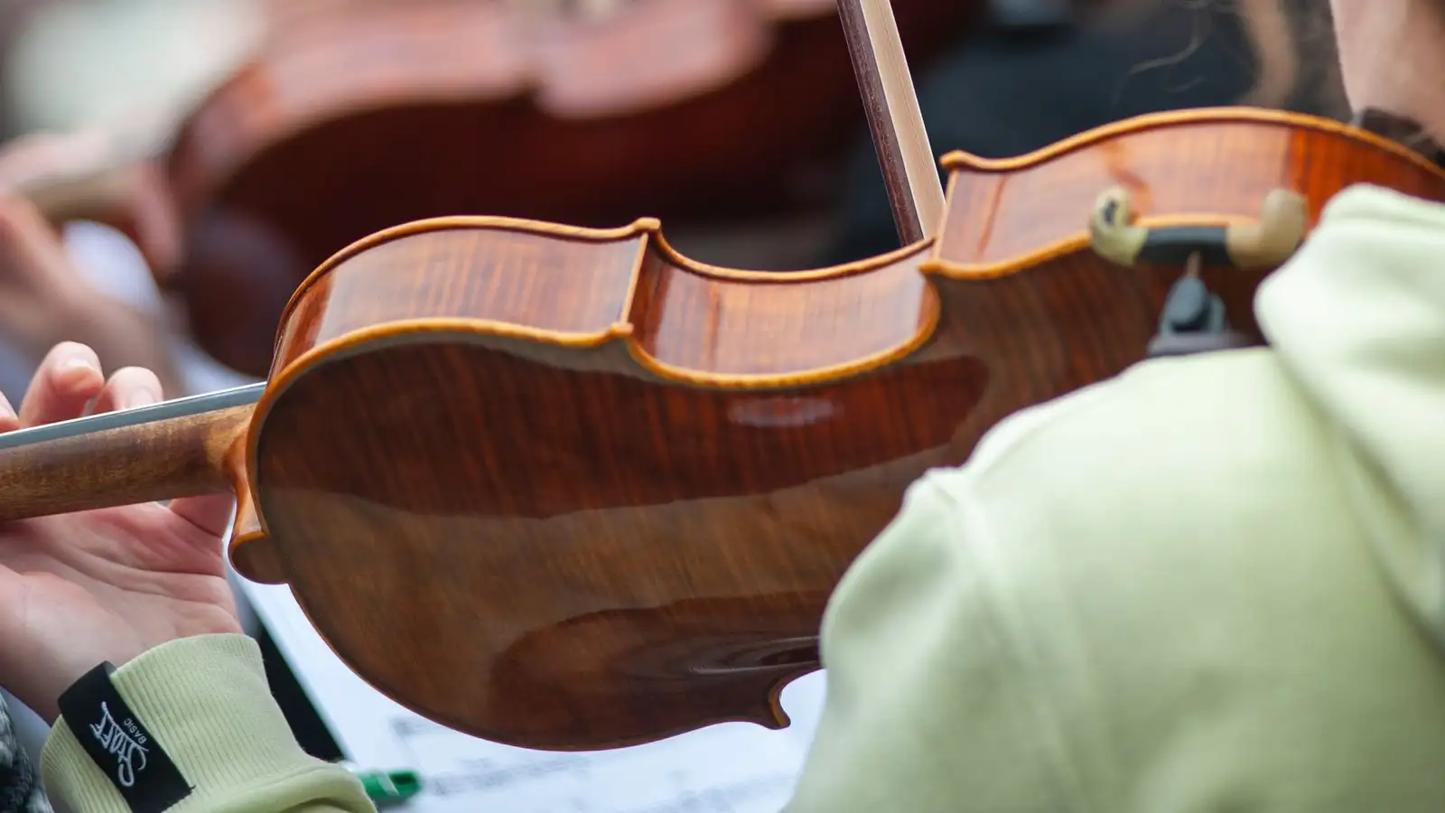 Your Violin Sits on Two Contact Points, and They Have to Match
