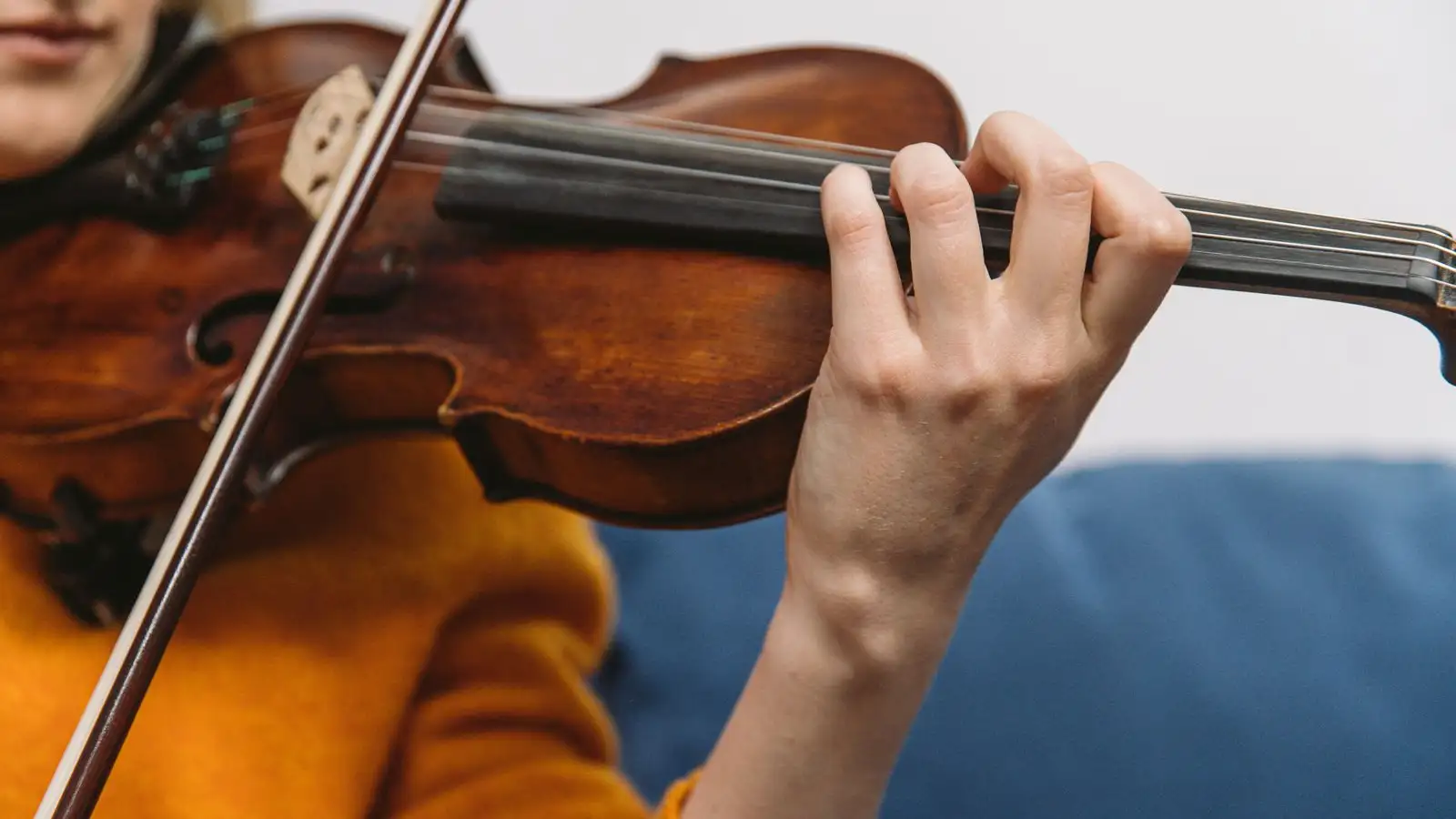 Where Exactly Do Your Fingers Go on a Violin Bow?